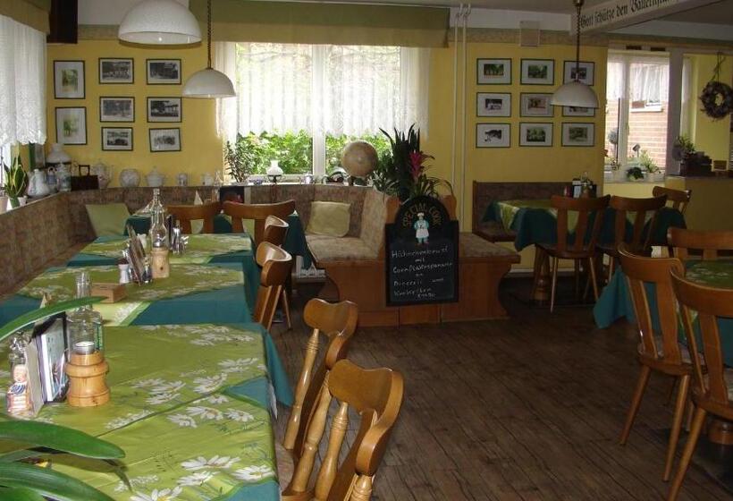 ベッドアンドブレックファースト Teschendorfer Landgasthof