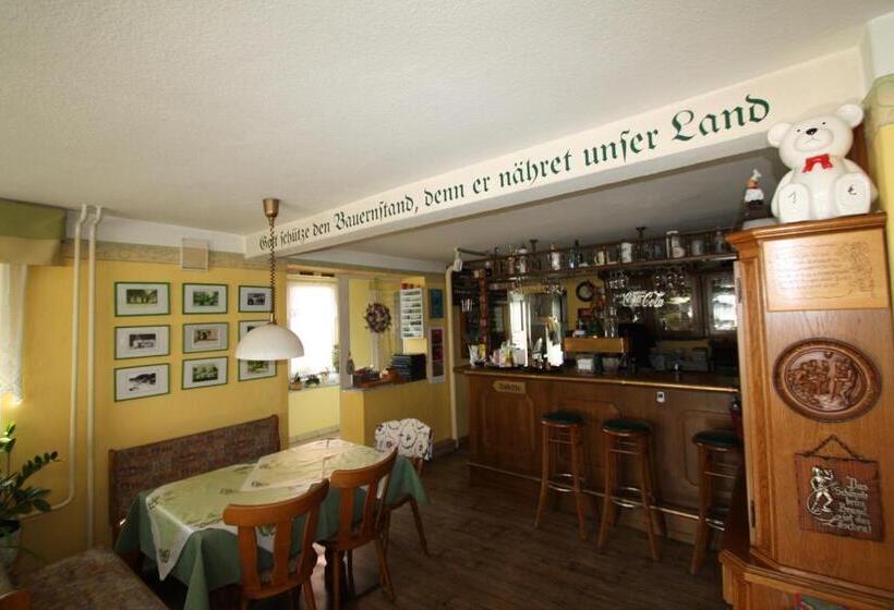 ベッドアンドブレックファースト Teschendorfer Landgasthof