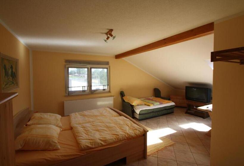 ベッドアンドブレックファースト Teschendorfer Landgasthof