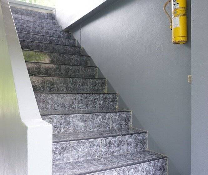 住宿加早餐  Thansila Resort