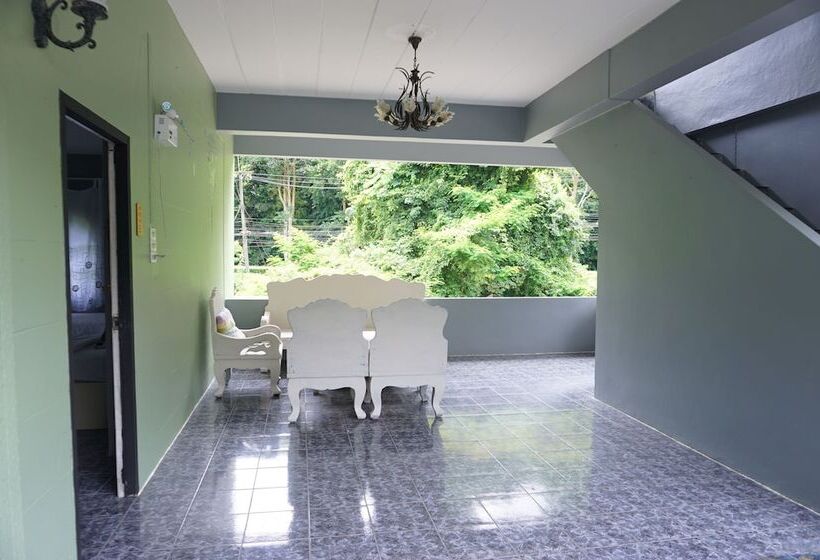 مبيت وإفطار Thansila Resort