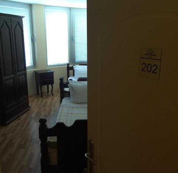 Bed & Breakfast Karavan