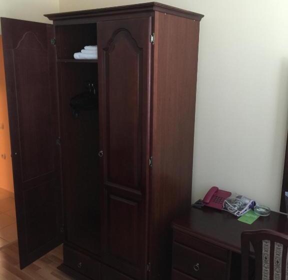 Bed & Breakfast Karavan