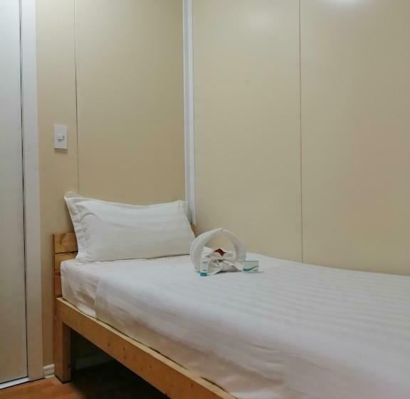 By The Sea Hotel Bulalacao