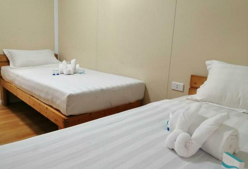 By The Sea Hotel Bulalacao