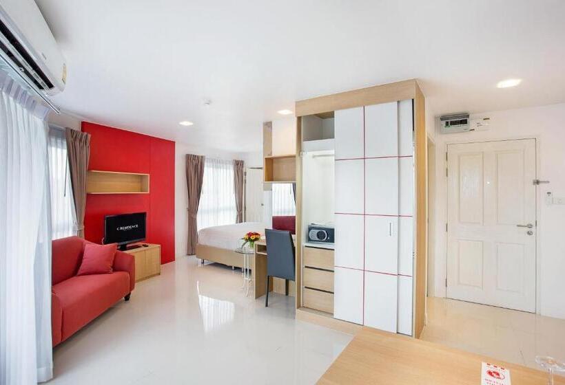 C House & Residence Hotel Amata City