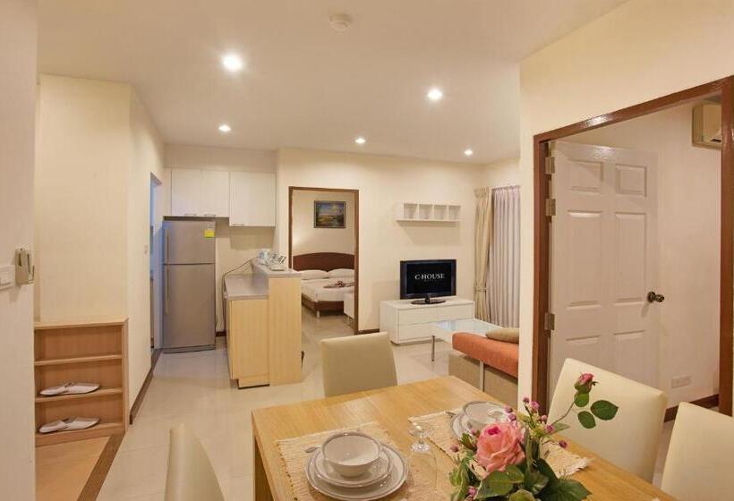 C House & Residence Hotel Amata City