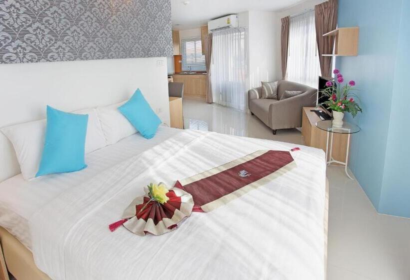 C House & Residence Hotel Amata City