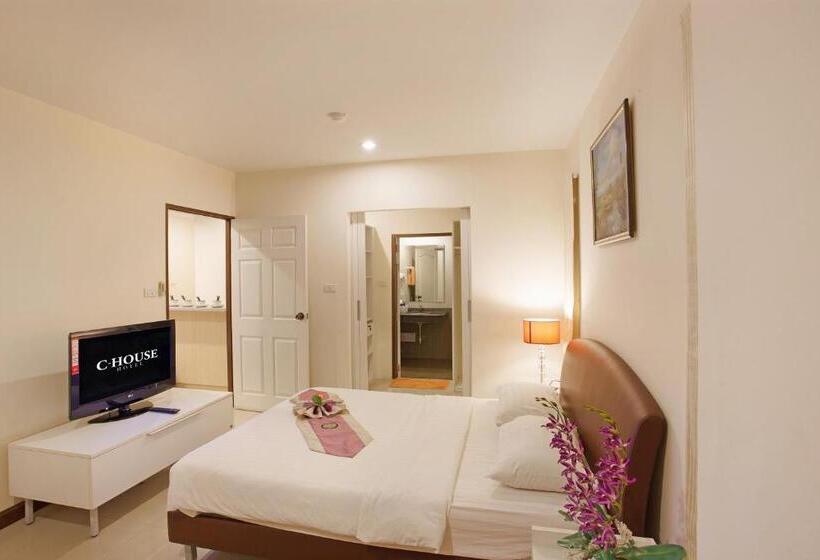 C House & Residence Hotel Amata City