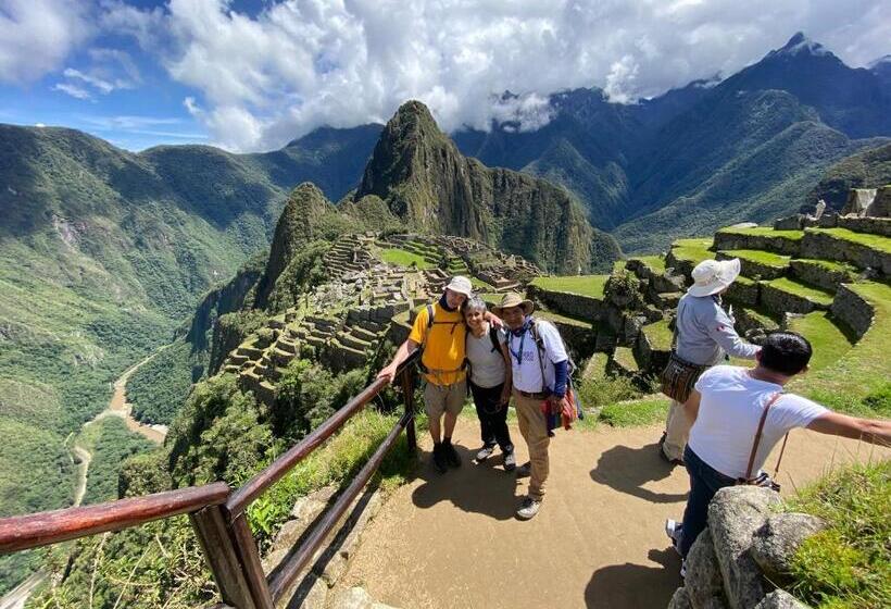 Chinchero Boutique Hotel & Tours