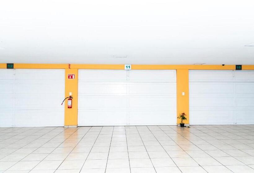 Dluxe Auto Hotel Adults Only