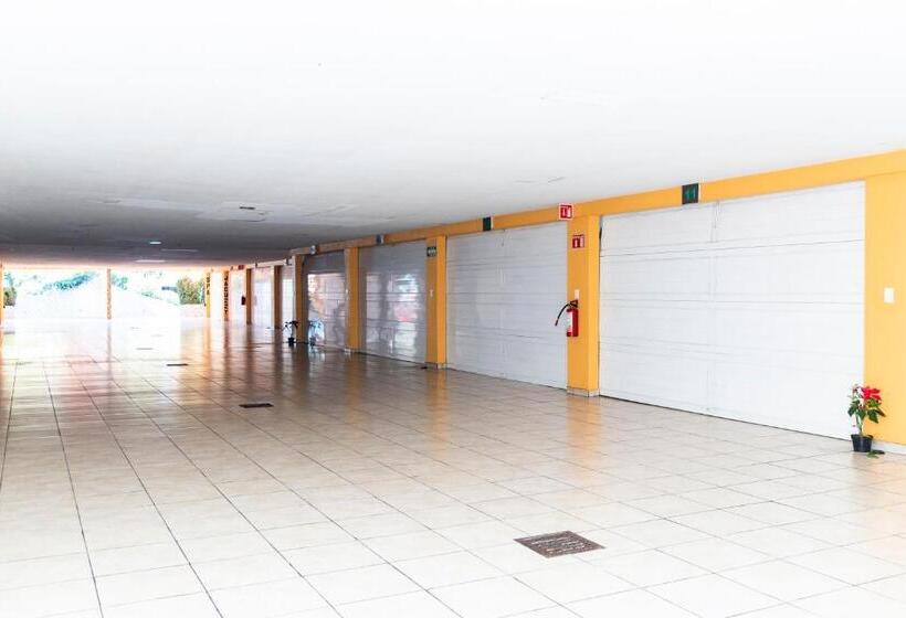 Dluxe Auto Hotel Adults Only