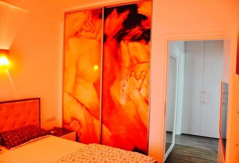 Hard Rock Apartments