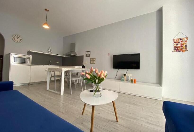 Hard Rock Apartments