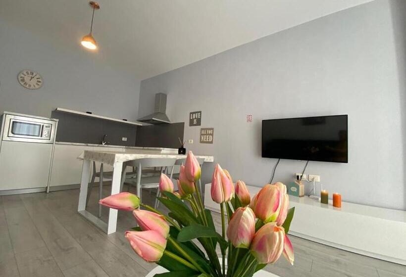 Hard Rock Apartments