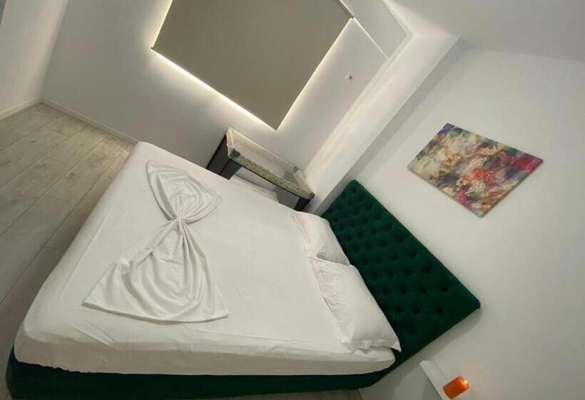 Hard Rock Apartments