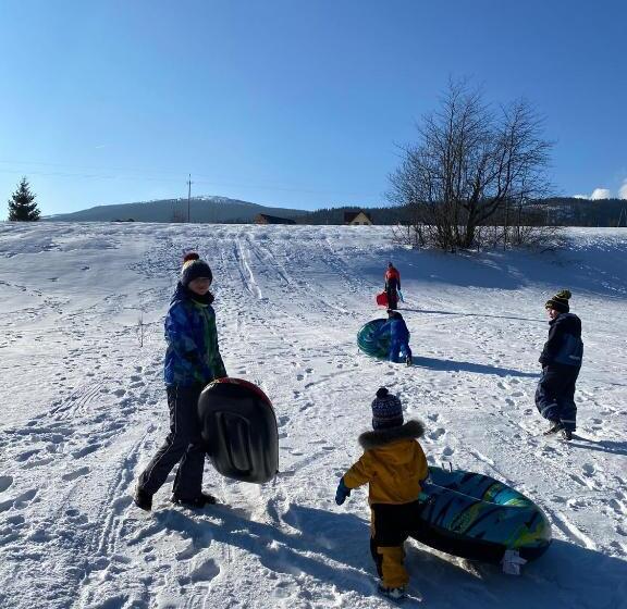 فندق Agroturystyka Pod Modrzewiem   Babia Góra