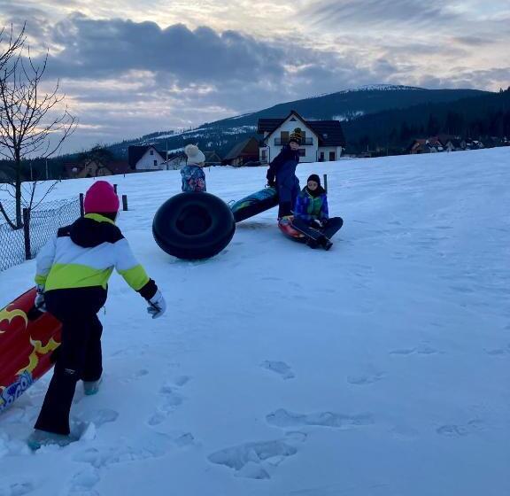 فندق Agroturystyka Pod Modrzewiem   Babia Góra