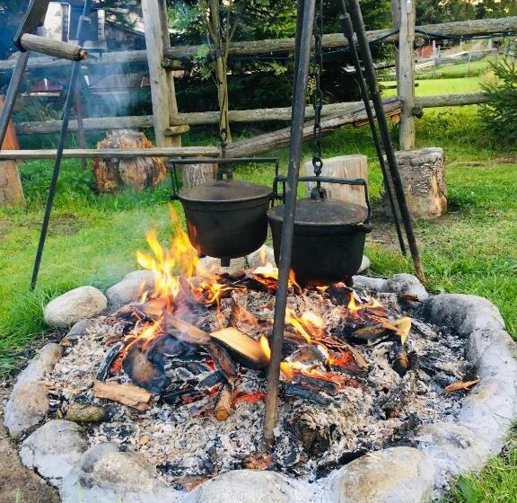 فندق Agroturystyka Pod Modrzewiem   Babia Góra