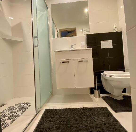 فندق Agroturystyka Pod Modrzewiem   Babia Góra