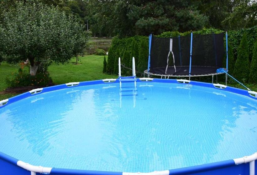 ホテル Agroturystyka U Ani