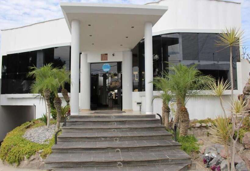 ホテル Embassy Beach