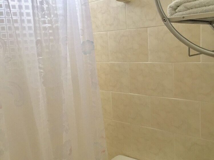 ホテル Embassy Beach