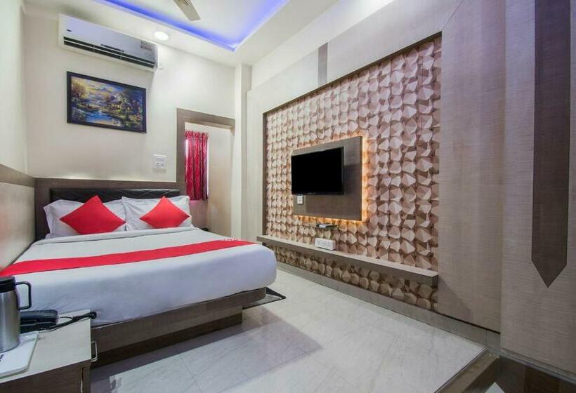 בית מלון כפרי Embassy Grand