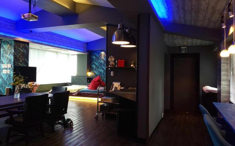 ホテル Hakone Gora Guam Dog