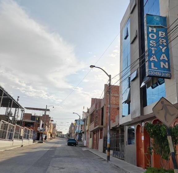 Отель Hostal Bryan