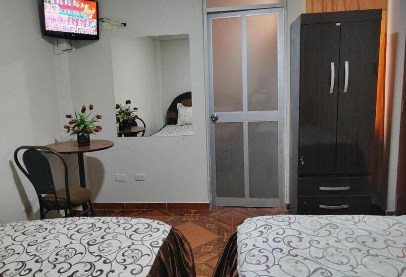 Отель Hostal Bryan