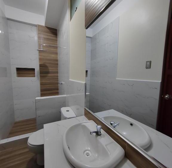 Отель Hostal Bryan