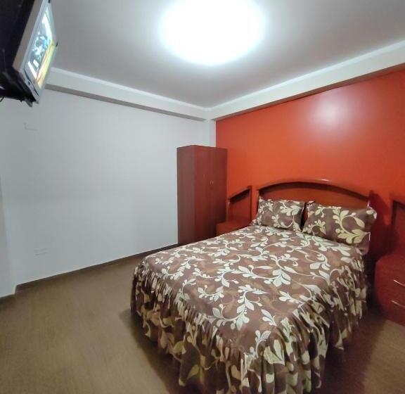 Отель Hostal Bryan