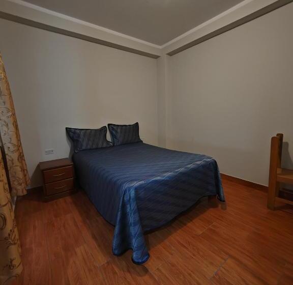 Отель Hostal Bryan