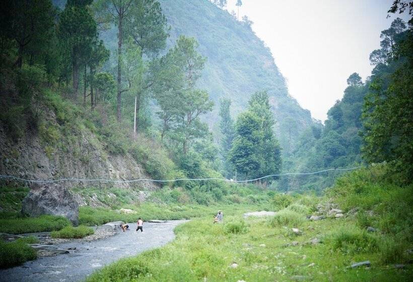 ホテル Kainaat A Riverside Homestay