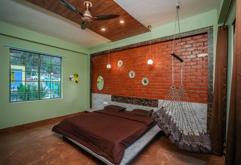 ホテル Kainaat A Riverside Homestay