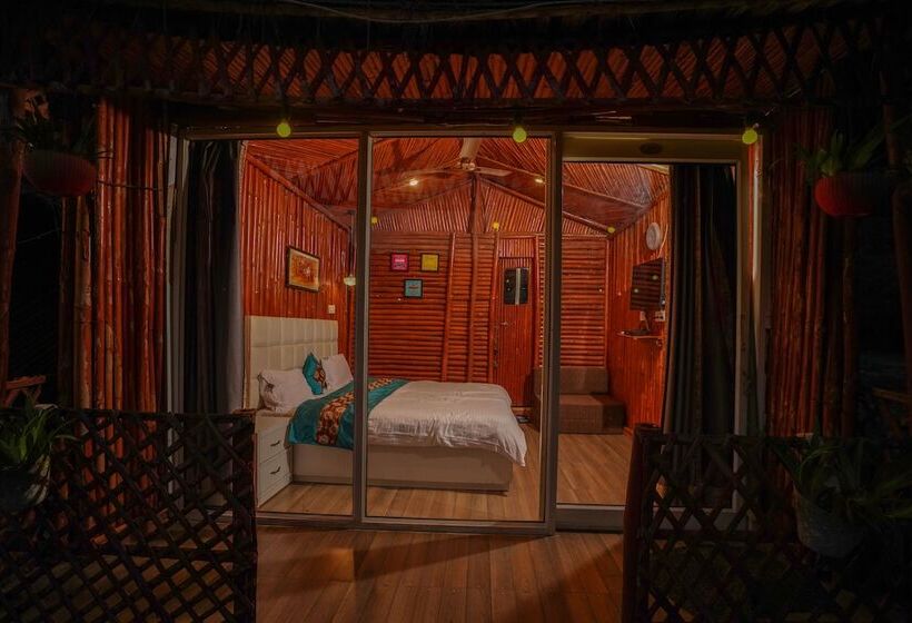 ホテル Kainaat A Riverside Homestay