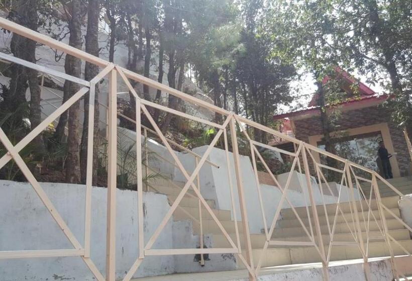 فندق Kvr Clarks Inn, Kufri