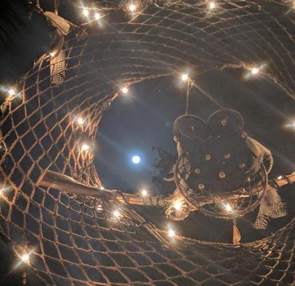 هتل Nettle Trees Farm Stay