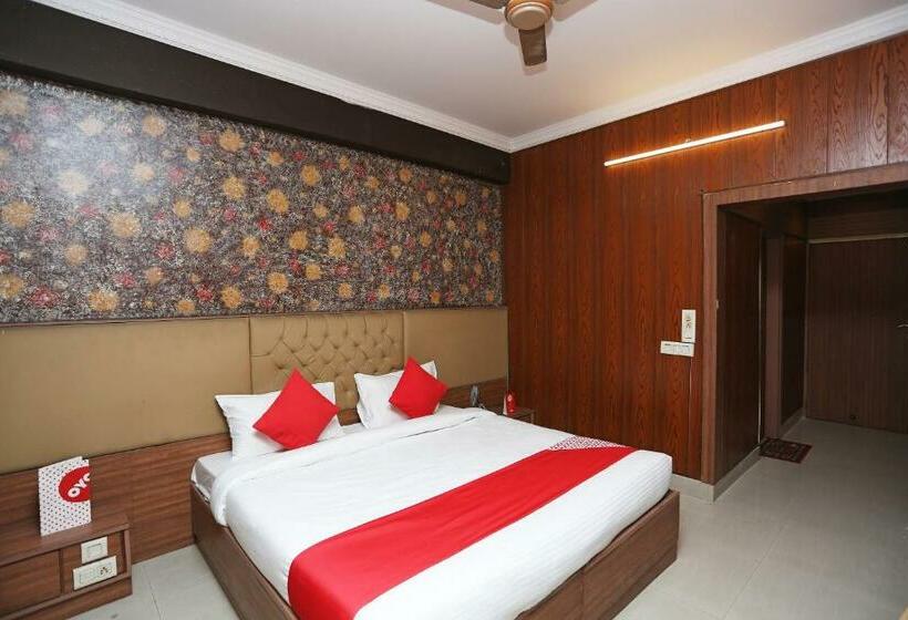 בית מלון כפרי Oyo 19374 Ktown