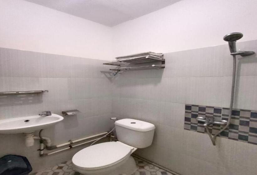 בית מלון כפרי Oyo 92207  Koperasi