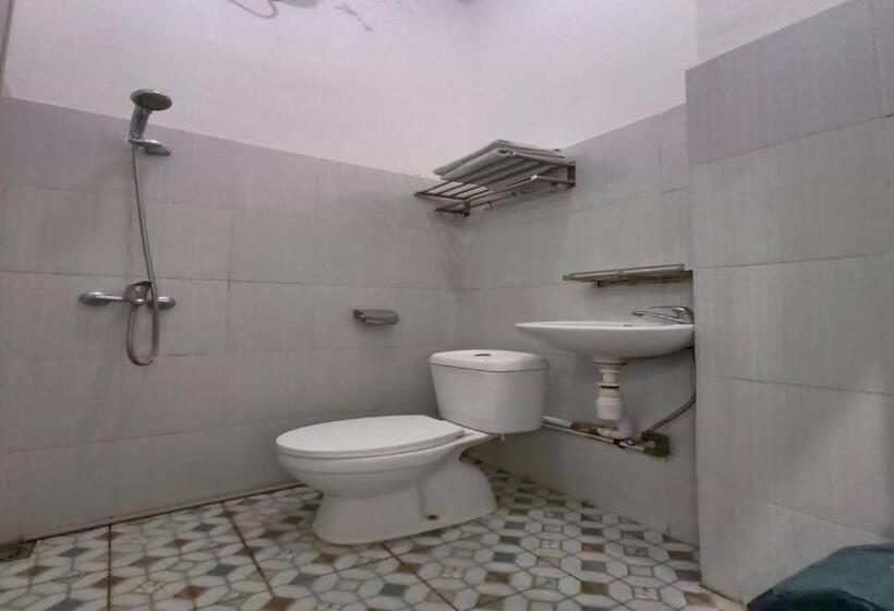 בית מלון כפרי Oyo 92207  Koperasi