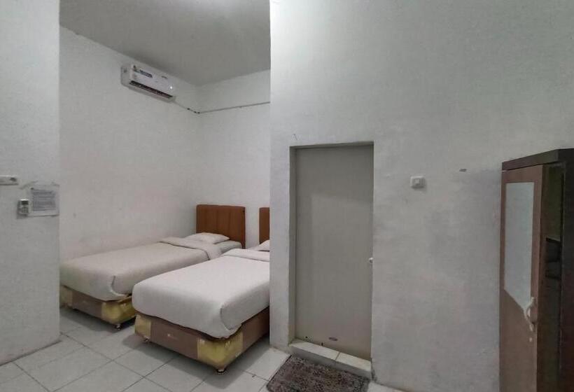 בית מלון כפרי Oyo 92207  Koperasi