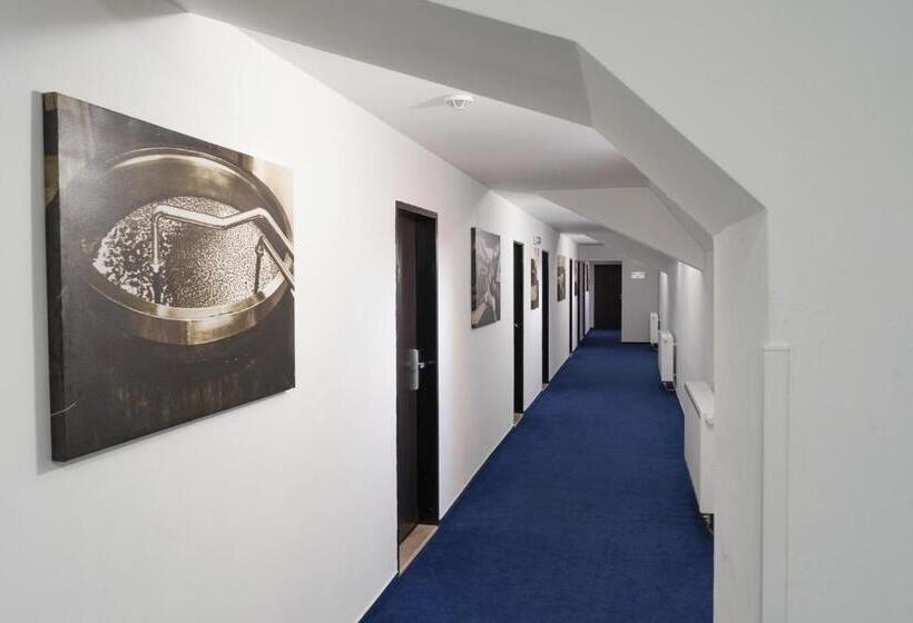 Отель Pivovar Kácov