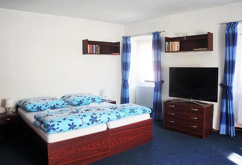 Отель Pivovar Kácov