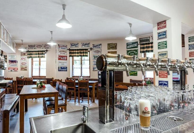 Отель Pivovar Kácov