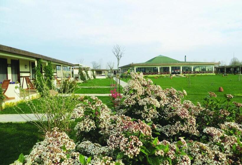 בית מלון כפרי Riva S Club