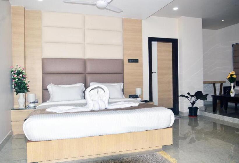 فندق Royal Palace