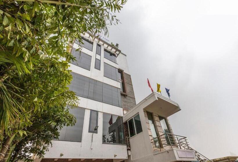 בית מלון כפרי Sandalleaf Park