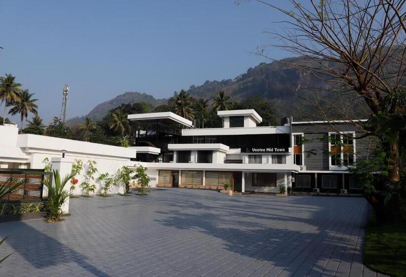 Отель Veetee Mid Town